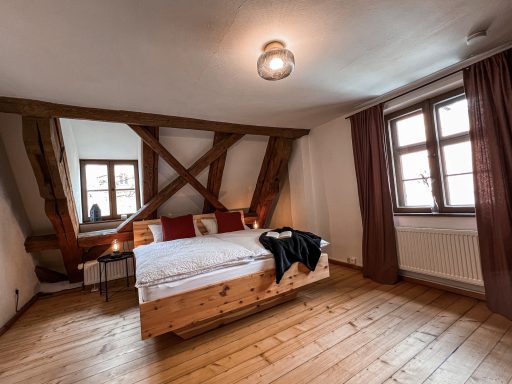 Schlafzimmer 1