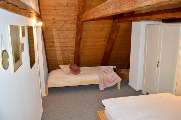 Schlafzimmer DG rechts / Einzelbett